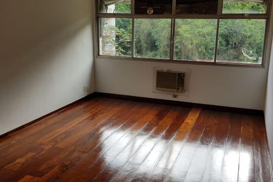 Sala de apartamento à venda com 4 quartos, 120m² em Grajaú, Rio de Janeiro
