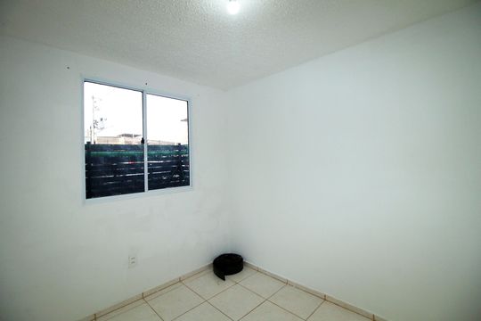 Quarto 2 de apartamento para alugar com 2 quartos, 50m² em Parque Colúmbia, Rio de Janeiro