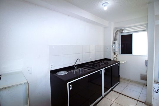 Cozinha de apartamento para alugar com 2 quartos, 50m² em Parque Colúmbia, Rio de Janeiro