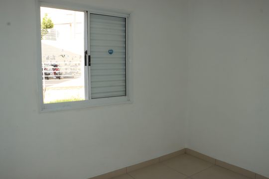 Quarto 2 de apartamento para alugar com 2 quartos, 48m² em Jardim Arco-iris, Cotia