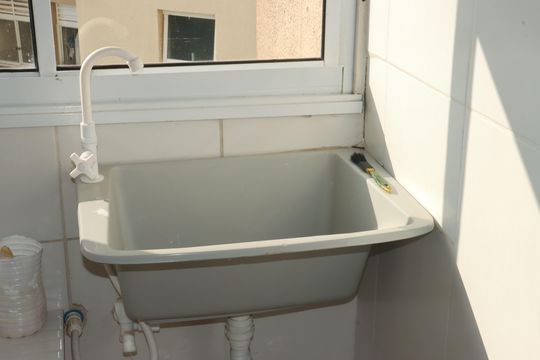 Área de serviço de apartamento para alugar com 2 quartos, 48m² em Jardim Arco-iris, Cotia