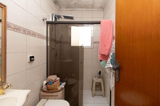 Banheiro Social de casa à venda com 3 quartos, 285m² em Vila Constança, São Paulo
