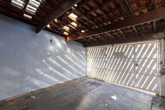 Garagem de casa para alugar com 3 quartos, 202m² em Vila Nova Curuca, São Paulo