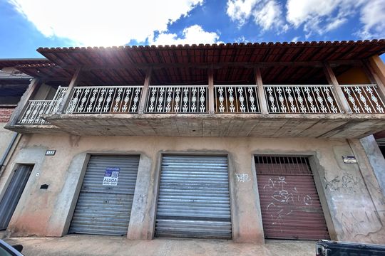 Casa para alugar com 3 quartos, 220m² em Acaiaca, Belo Horizonte
