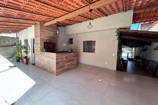 Casa para alugar com 3 quartos, 220m² em Acaiaca, Belo Horizonte
