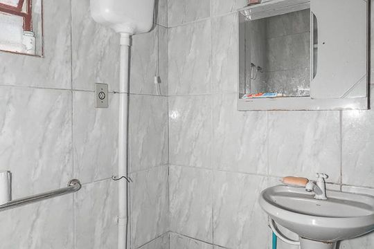 Banheiro de casa à venda com 3 quartos, 110m² em Passo das Pedras, Porto Alegre