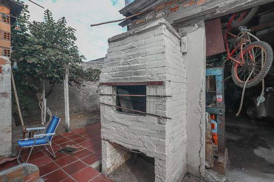 Fundos de casa à venda com 3 quartos, 110m² em Passo das Pedras, Porto Alegre