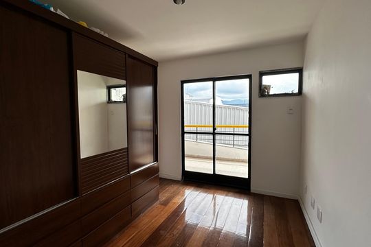Quarto 1 de apartamento à venda com 2 quartos, 86m² em Rec dos Bandeirante, Rio de Janeiro
