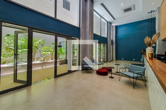 Hall de entrada de kitnet/studio para alugar com 1 quarto, 27m² em Liberdade, São Paulo