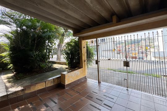 Garagem de casa à venda com 5 quartos, 343m² em Nova Petrópolis, São Bernardo do Campo