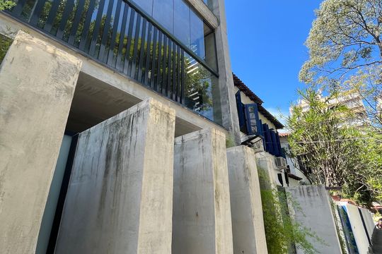 Fachada de apartamento à venda com 4 quartos, 135m² em Jardim Botânico, Rio de Janeiro