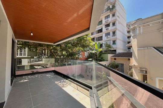 Varanda de apartamento à venda com 4 quartos, 135m² em Jardim Botânico, Rio de Janeiro
