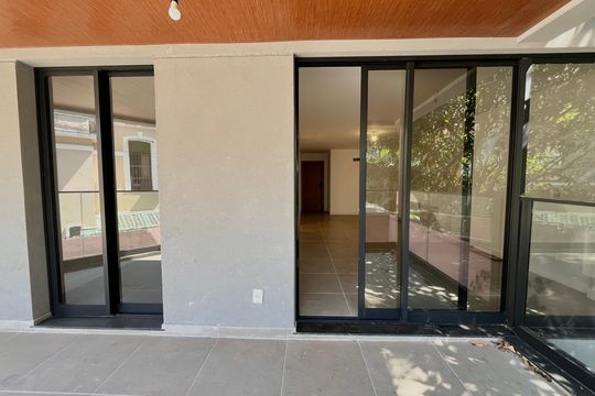 Varanda de apartamento à venda com 4 quartos, 135m² em Jardim Botânico, Rio de Janeiro