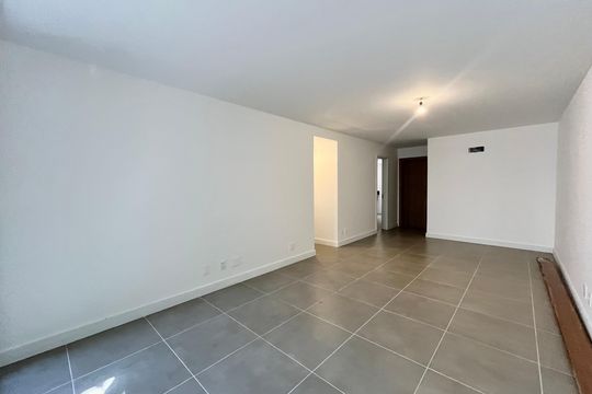 Sala  de apartamento à venda com 4 quartos, 135m² em Jardim Botânico, Rio de Janeiro