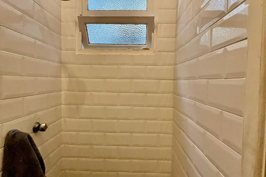 Banheiro de serviço  de casa à venda com 4 quartos, 266m² em Urca, Rio de Janeiro