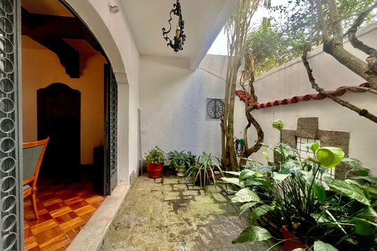 Casa à venda com 4 quartos, 266m² em Urca, Rio de Janeiro
