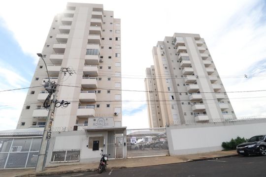 Fachada de apartamento para alugar com 2 quartos, 57m² em Jardim Europa, Uberlândia
