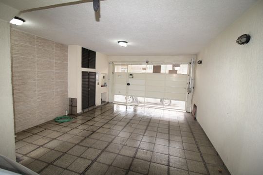 Garagem de casa à venda com 2 quartos, 207m² em Parque Sao Domingos, São Paulo