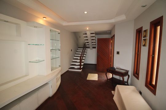 Casa à venda com 2 quartos, 207m² em Parque Sao Domingos, São Paulo