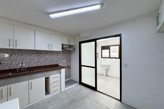 Cozinha  de apartamento à venda com 3 quartos, 140m² em Vila Julia, São Bernardo do Campo
