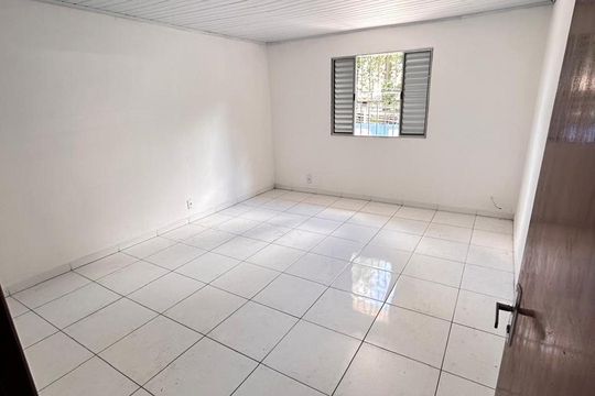 Quarto de casa à venda com 3 quartos, 70m² em Parque Edu Chaves, São Paulo