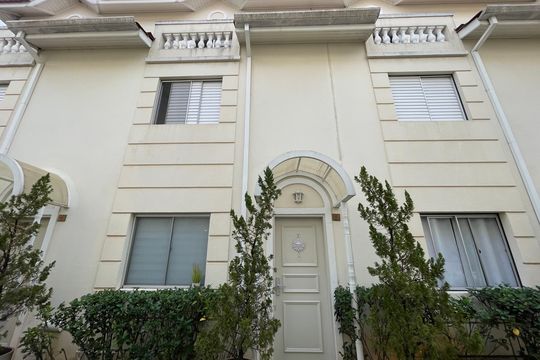 Fachada da casa de casa à venda com 3 quartos, 141m² em Rio Pequeno, São Paulo