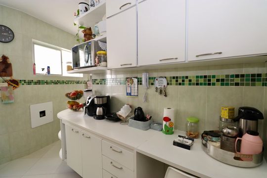 Cozinha de apartamento para alugar com 3 quartos, 110m² em Caminho das Árvores, Salvador