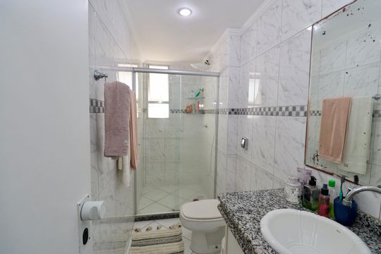 Banheiro de apartamento para alugar com 3 quartos, 110m² em Caminho das Árvores, Salvador