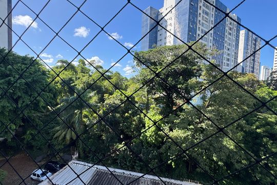 Vista  de apartamento para alugar com 3 quartos, 110m² em Caminho das Árvores, Salvador