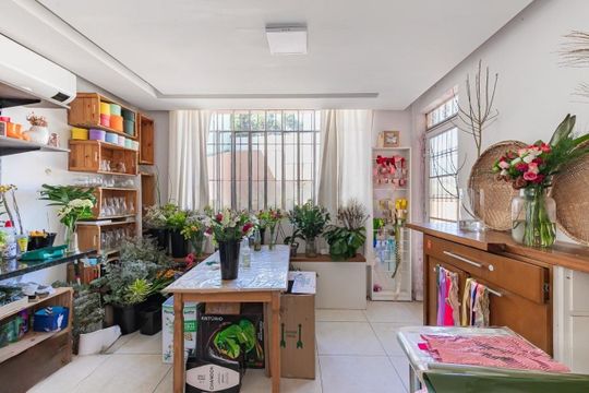 Área Comum de casa à venda com 1 quarto, 196m² em Petrópolis, Porto Alegre