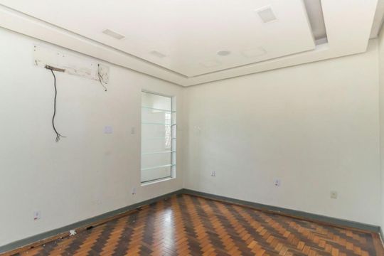 Quarto de casa à venda com 1 quarto, 196m² em Petrópolis, Porto Alegre