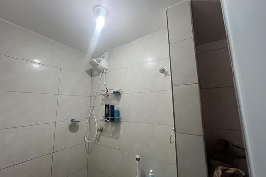 Banheiro 2 de apartamento para alugar com 2 quartos, 67m² em Pitangueiras, Rio de Janeiro