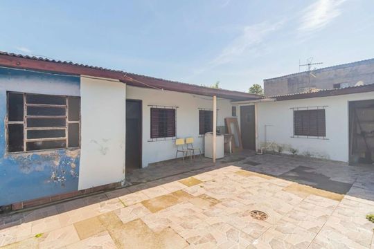 Área Externa de casa para alugar com 3 quartos, 250m² em Sarandi, Porto Alegre