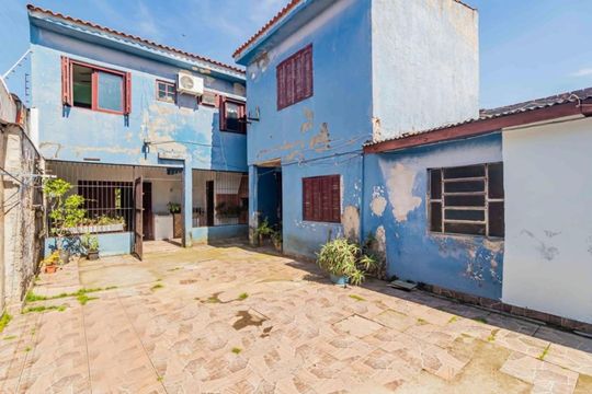 Área Externa de casa para alugar com 3 quartos, 250m² em Sarandi, Porto Alegre