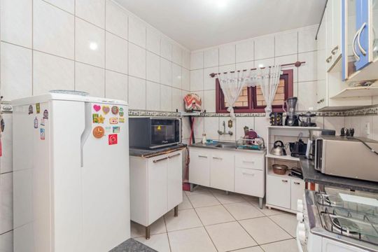 Cozinha de casa para alugar com 3 quartos, 250m² em Sarandi, Porto Alegre