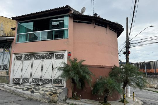 Fachada  de casa à venda com 2 quartos, 80m² em Jardim Iporanga, Guarulhos