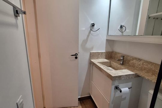 Banheiro de apartamento à venda com 2 quartos, 55m² em Jardim Caboré, São Paulo