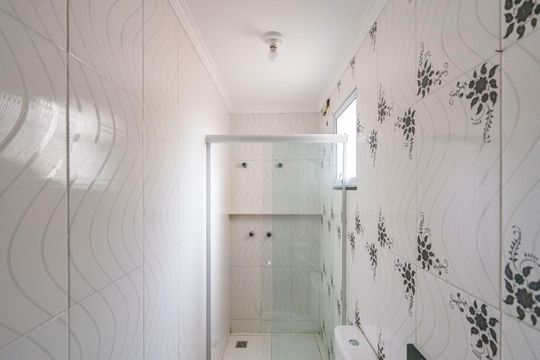 Banheiro Social de casa de condomínio à venda com 3 quartos, 120m² em Vila Helena, Santo André