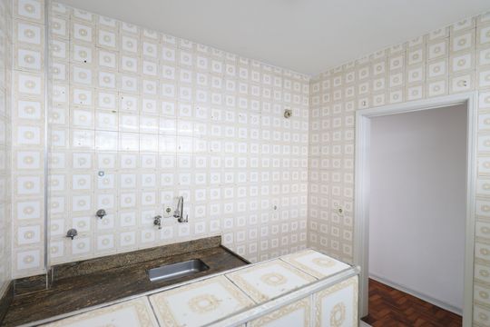 Cozinha e Área de Serviço de apartamento à venda com 2 quartos, 63m² em Lapa, São Paulo