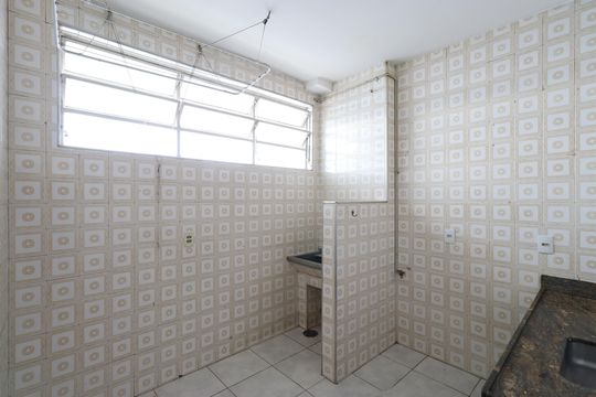 Cozinha e Área de Serviço de apartamento à venda com 2 quartos, 63m² em Lapa, São Paulo