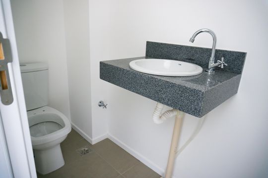 Lavabo de apartamento para alugar com 2 quartos, 71m² em Buritis, Belo Horizonte
