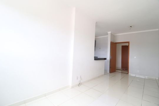 Sala de apartamento para alugar com 2 quartos, 55m² em Dona Zulmira, Uberlândia