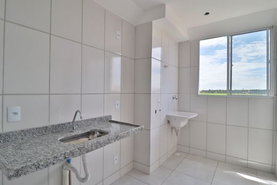 Cozinha de apartamento para alugar com 2 quartos, 55m² em Dona Zulmira, Uberlândia