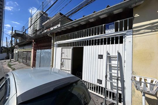 Fachada de casa à venda com 4 quartos, 167m² em Vila dos Andradas, São Paulo