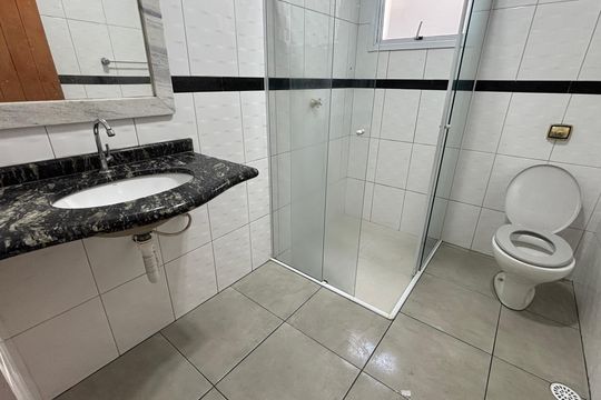 Banheiro de casa para alugar com 3 quartos, 113m² em Jardim Las Vegas, Santo André