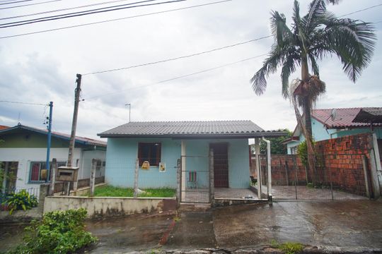 Fachada de casa à venda com 2 quartos, 42m² em Santa Teresa, São Leopoldo