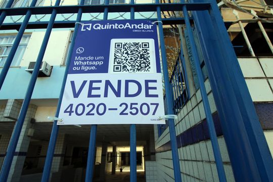 Código de apartamento para alugar com 3 quartos, 150m² em Olaria, Rio de Janeiro