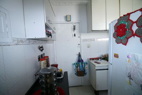 Cozinha de apartamento para alugar com 3 quartos, 150m² em Olaria, Rio de Janeiro