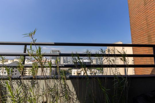 Varanda dos quartos de apartamento para alugar com 2 quartos, 128m² em Alphaville Industrial, Barueri