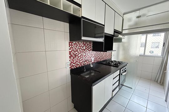 Cozinha de apartamento à venda com 2 quartos, 45m² em Ponte Grande, Guarulhos